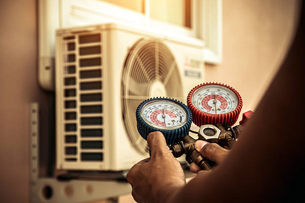 Professional Ac Installation technician working in Beltsville, MD